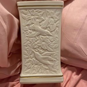 Lenox gold trim hummingbird vase